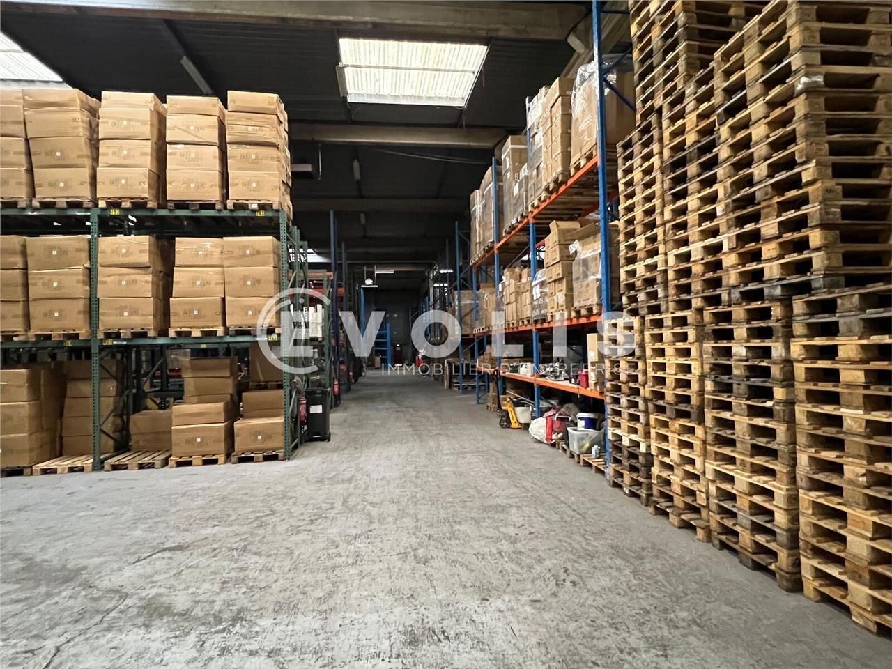 Situé à proximité immédiate de la Nationale 3 (N3