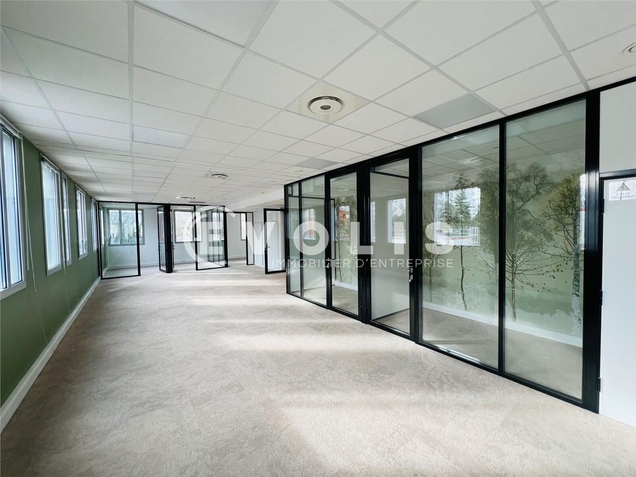 À quelques minutes à pied du RER A de Noisy-Champ