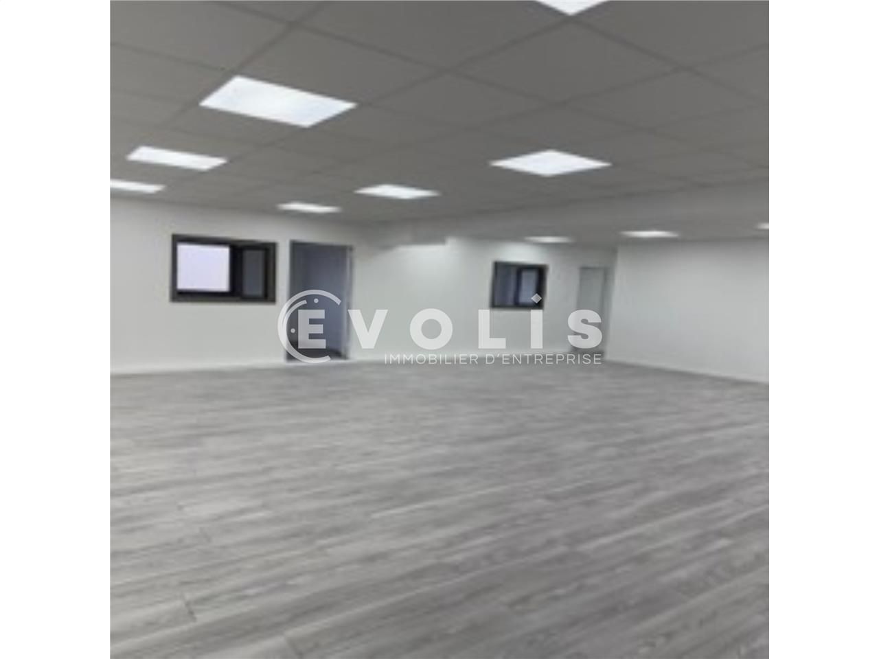 Locaux d'activité à louer à Villeneuve la Garenne