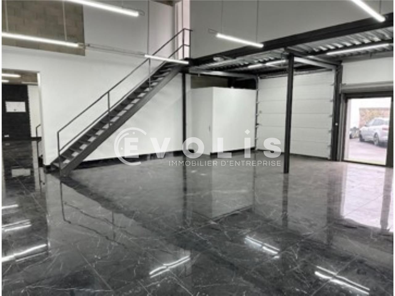 Locaux d'activité à louer à Villeneuve la Garenne