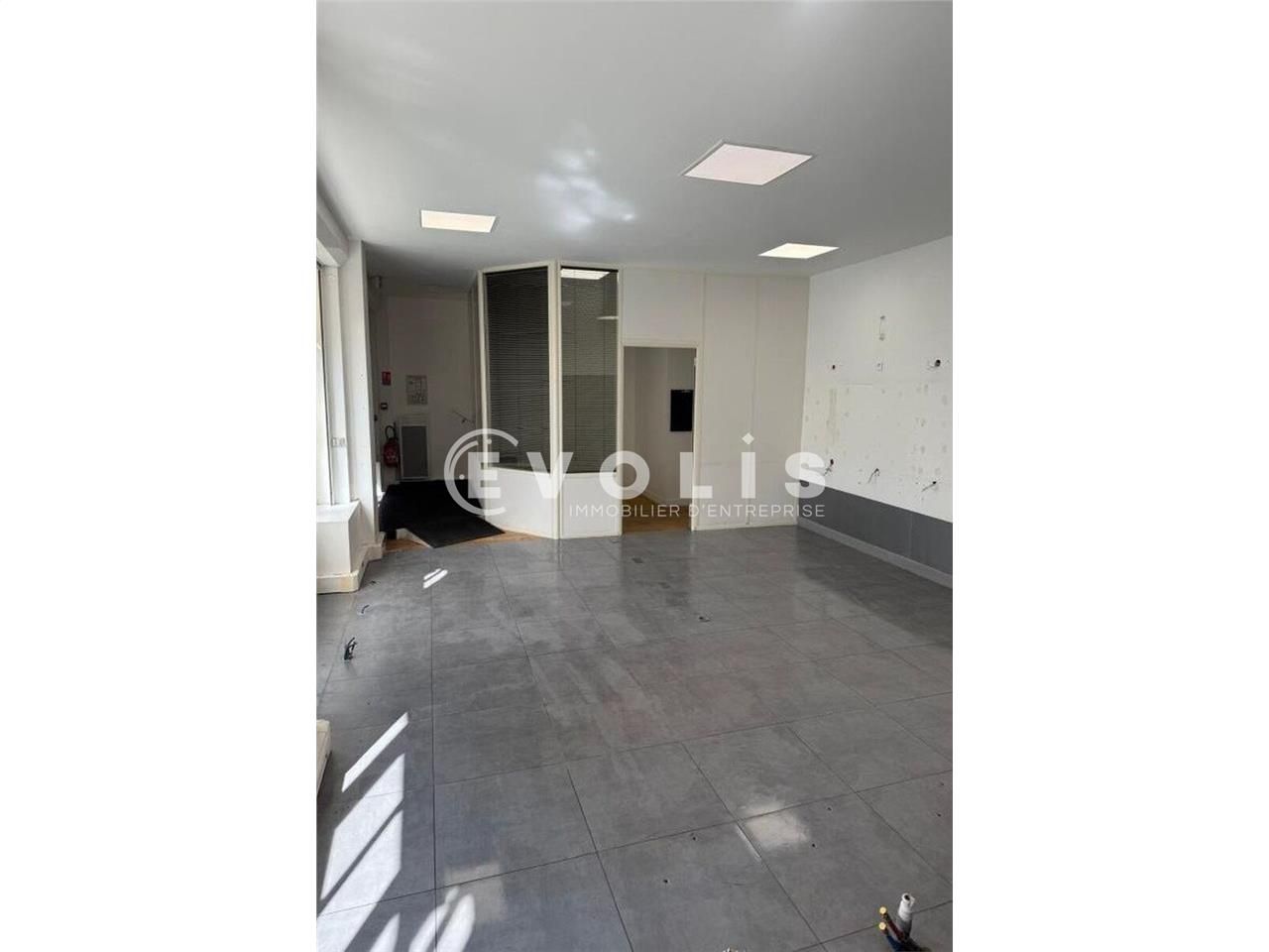 EVOLIS vous propose à la location un local commer