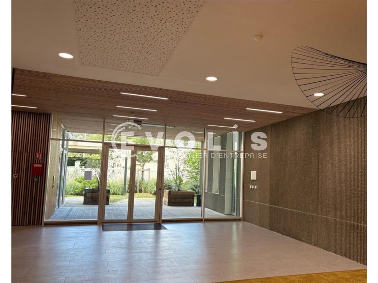 A Villeurbanne, Evolis vous propose  545 m² de bu