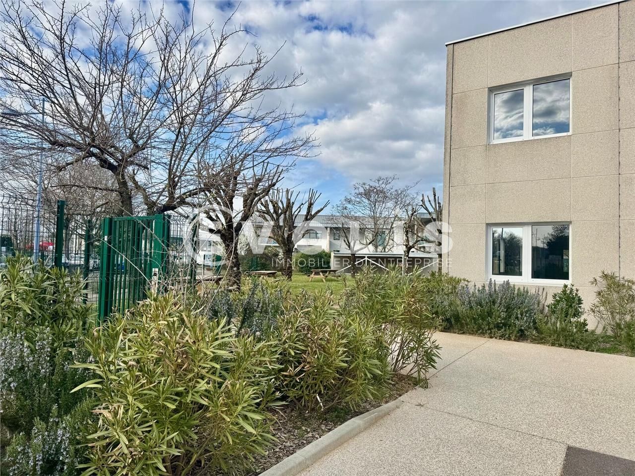 Au sein du Parc du Chêne à Bron, Evolis vous prop