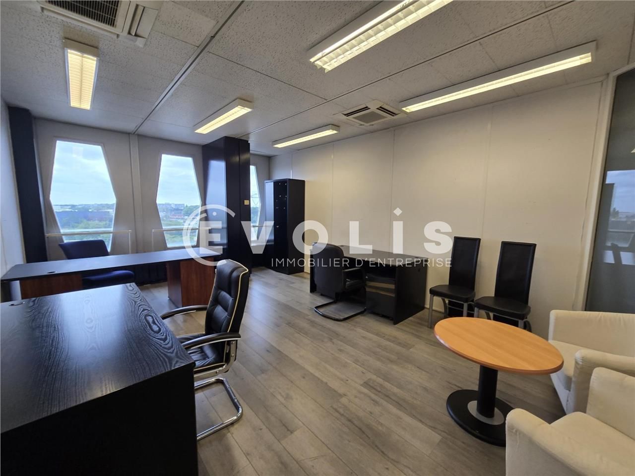 Bureaux à vendre à Thiais, d'une superficie de 24