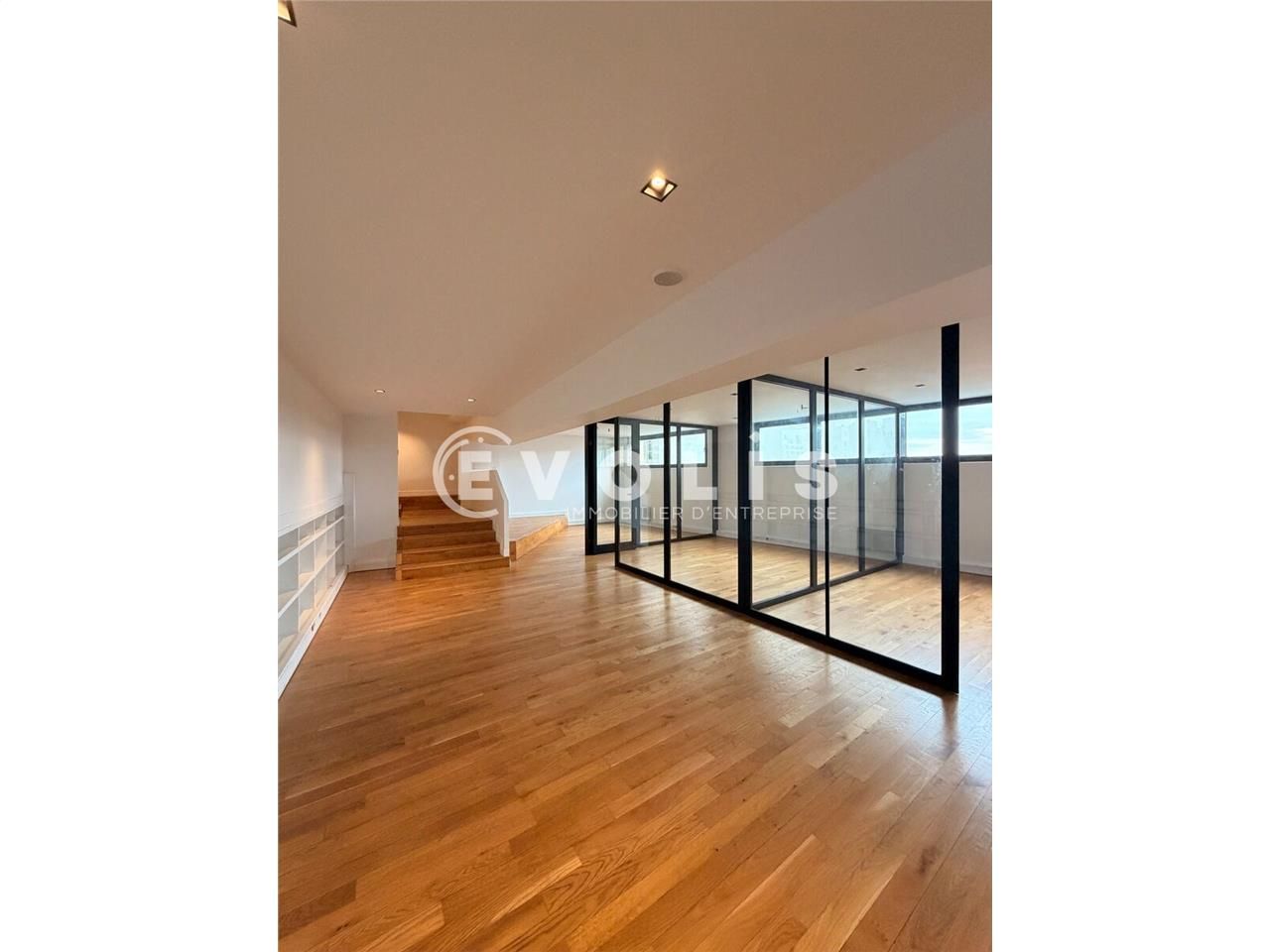 EVOLIS vous propose à la location des plateaux de