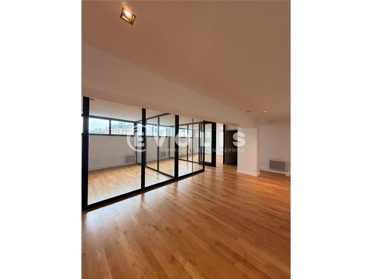 EVOLIS vous propose à la location des plateaux de