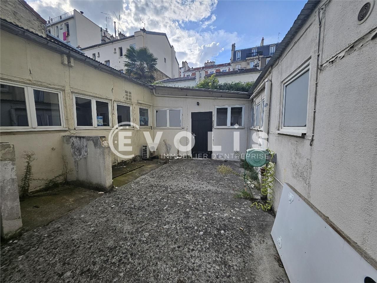 EVOLIS vous propose à la location un bien rare su