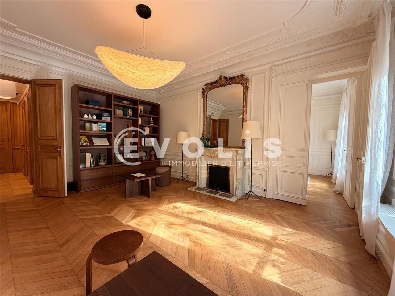 Découvrez des bureaux lumineux à louer à Paris, à