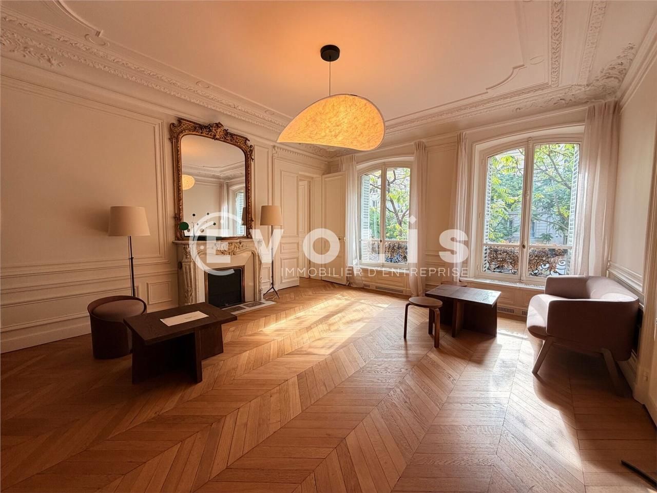 Découvrez des bureaux lumineux à louer à Paris, à