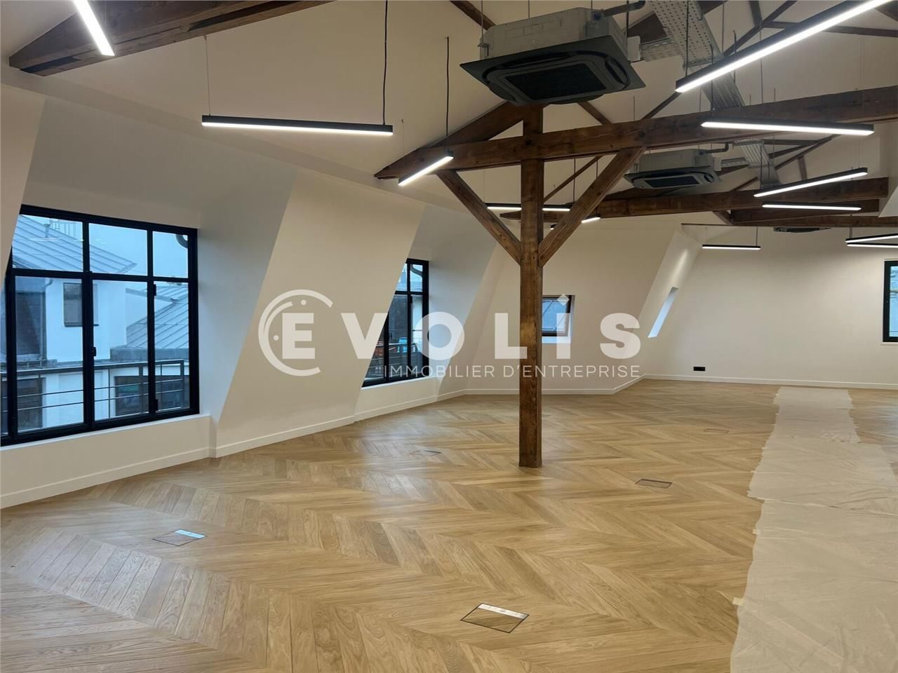 Découvrez des bureaux d'exception de 450 m² à lou