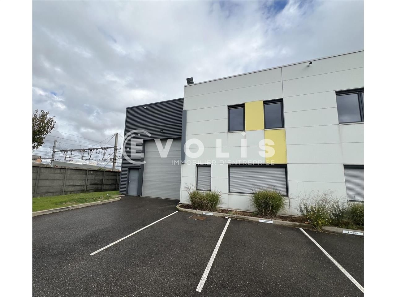 EVOLIS vous propose un Local d'activité de 300 m²