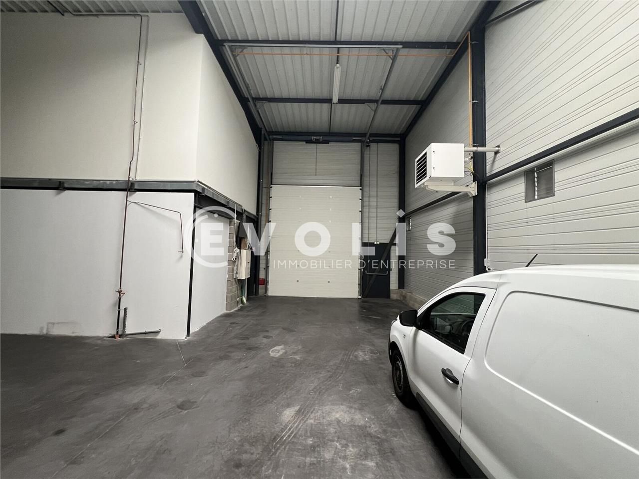 EVOLIS vous propose un Local d'activité de 300 m²