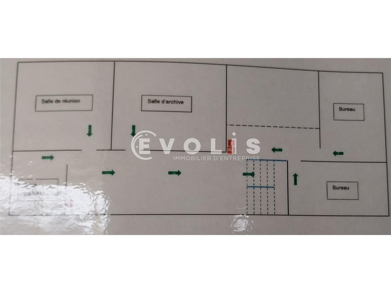 Location entrepots 415 m² non divisibles