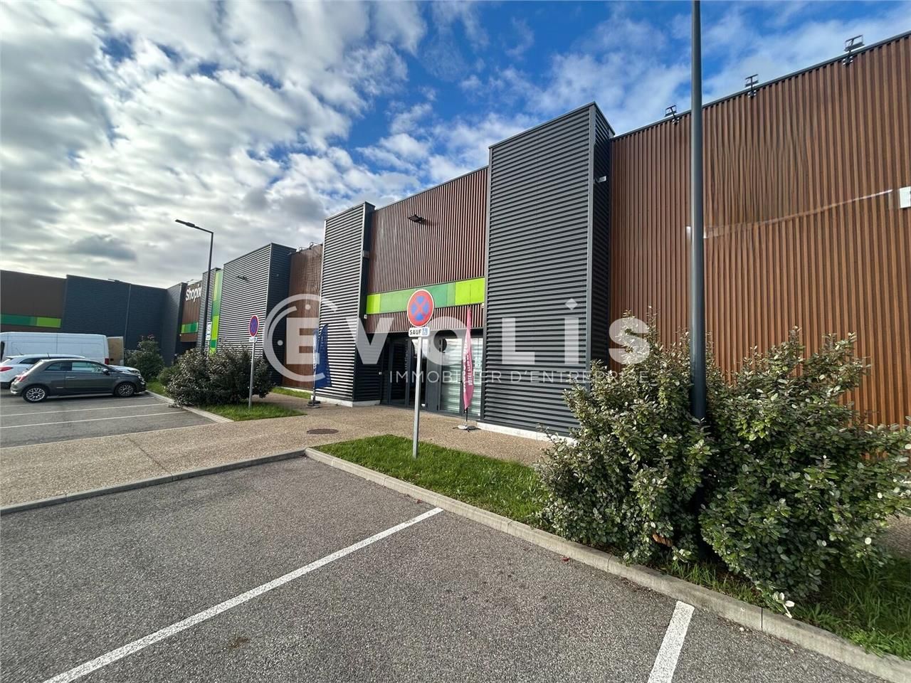 EVOLIS vous propose à la location un local commer