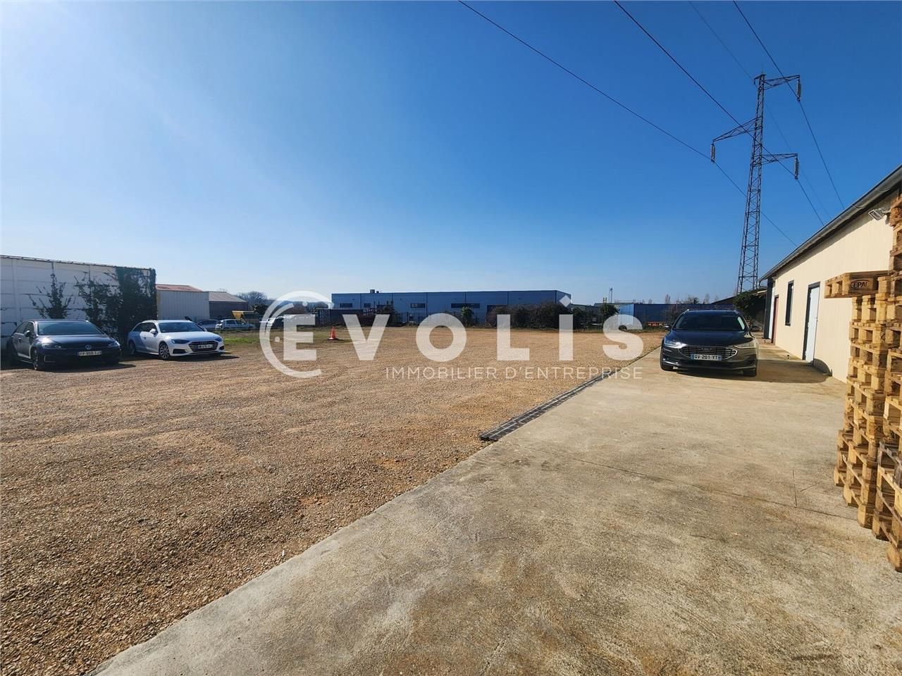 EVOLIS propose à la location en EXCLUSIVITE un es