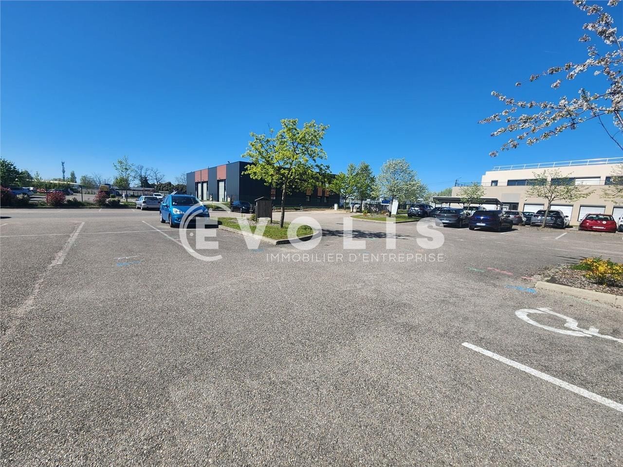 À la recherche de locaux d'activité à louer à Sai