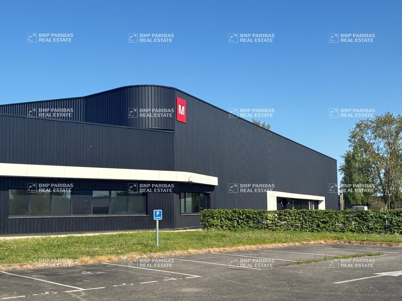 Location Activité 2486 m² non divisibles 78990 Élancourt