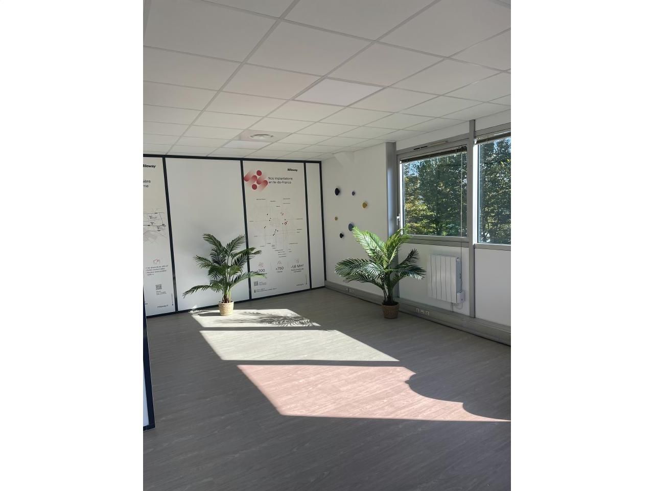Location Bureaux 920 m² divisibles 77400 Saint-thibault-des-vignes