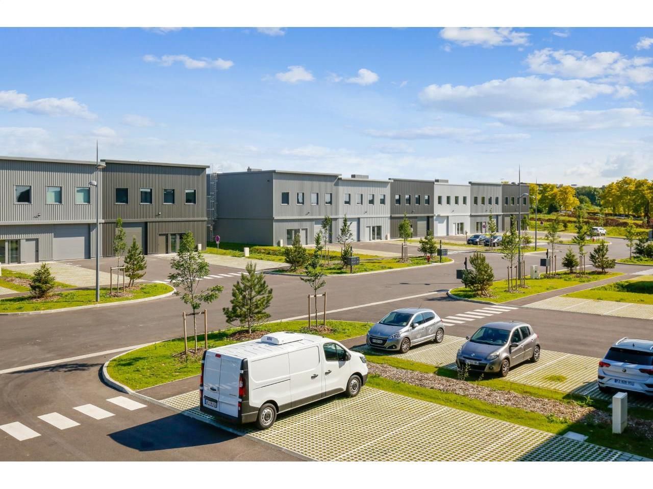 Location PME-PMI 2293 m² divisibles 95700 Roissy-en-france