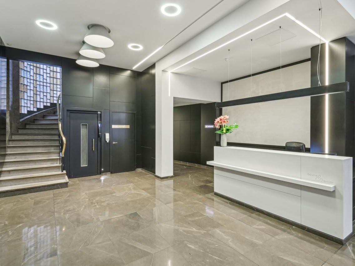 327 m² pour ce bureaux en location à Paris