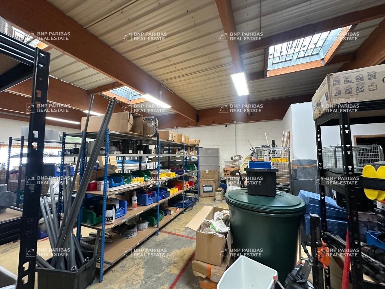 Location PME-PMI 302 m² non divisibles 77183 Croissy-beaubourg