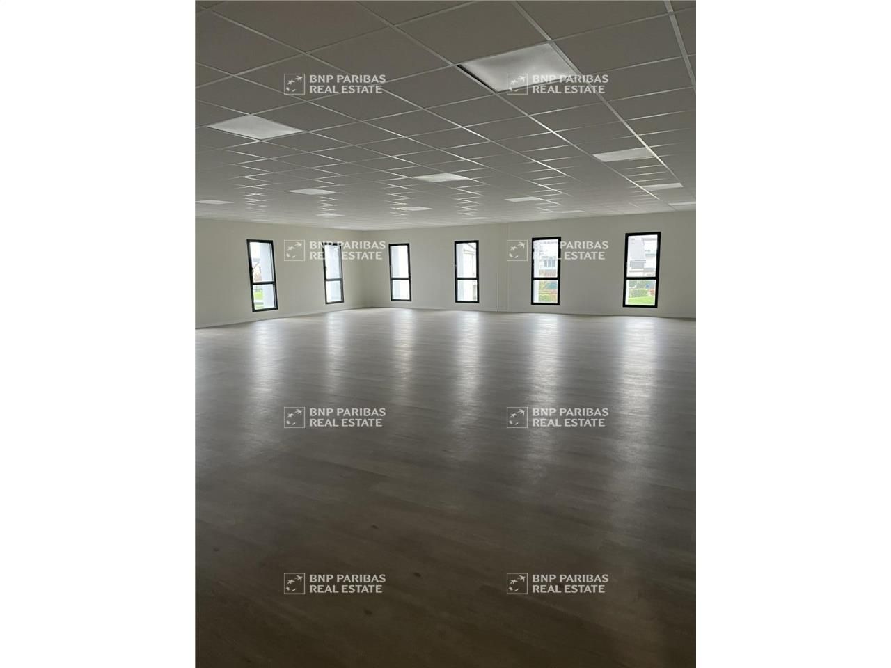 Location Bureaux 476 m² divisibles 76520 Franqueville-saint-pierre