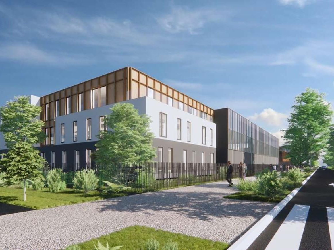 1833 m² pour ce bureaux en location à Genas