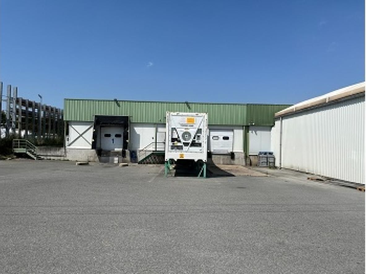 2000 m² pour ce activité en vente à Belleville-en-beaujolais