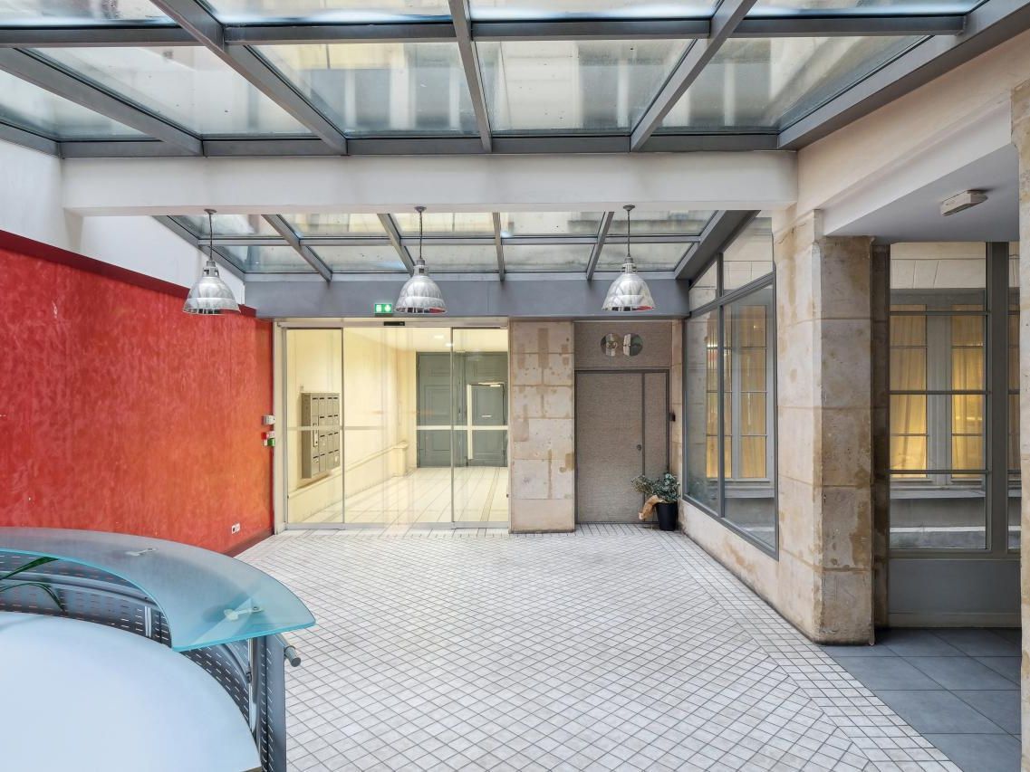 130 m² pour ce bureaux en location à Paris