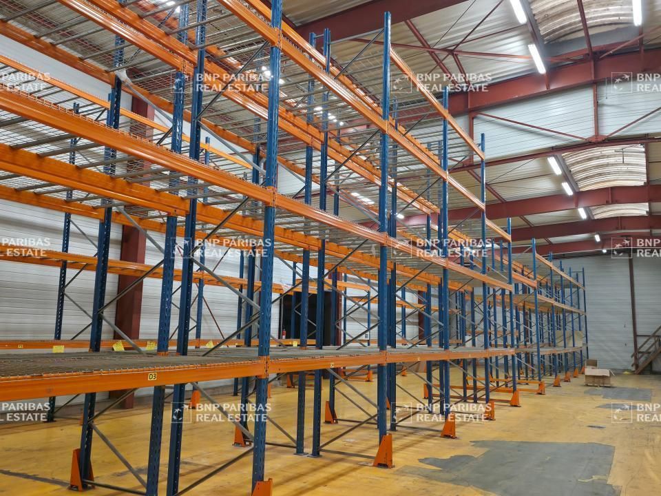 Location PME-PMI 900 m² divisibles 77183 Croissy-beaubourg