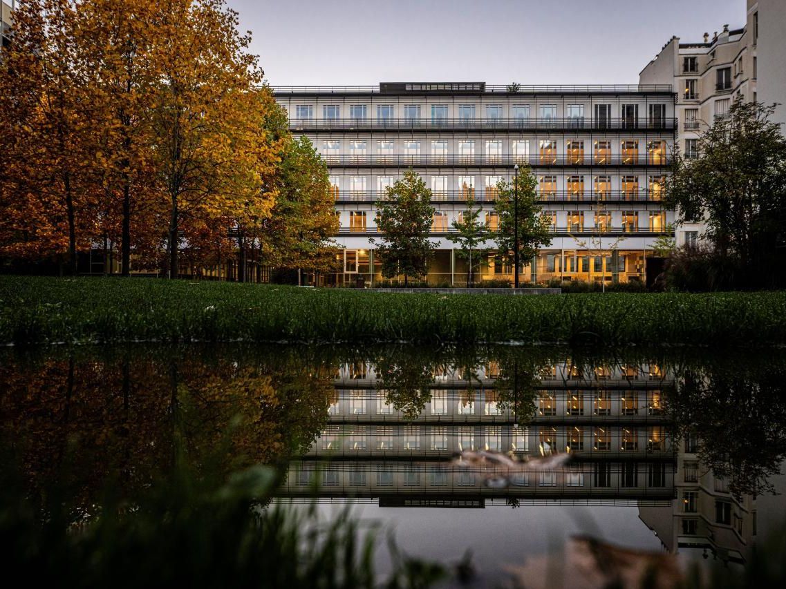 17498 m² pour ce bureaux en location à Clichy