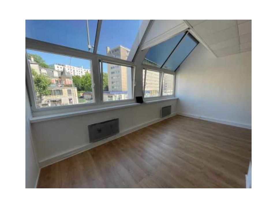 Location Bureaux 85 m² non divisibles 92310 Sevres