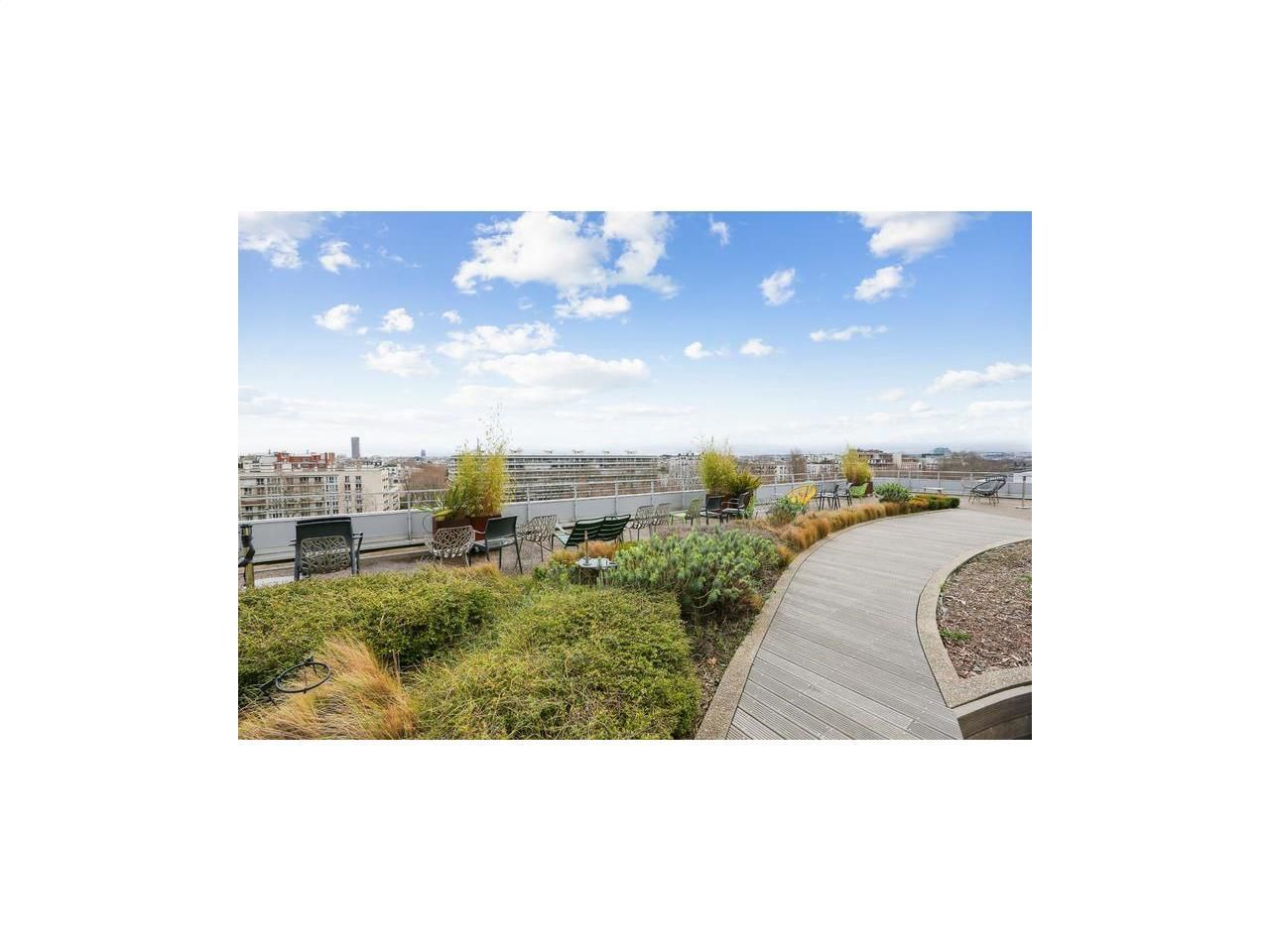 3673 m² pour ce bureaux en location à Neuilly-sur-seine