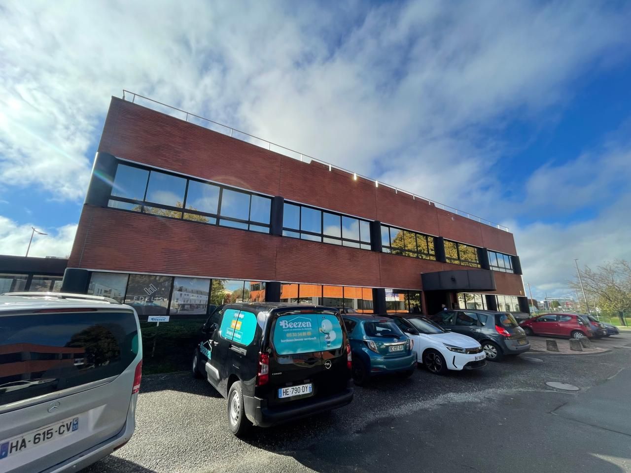 Location Bureaux 554 m² divisibles 33700 Mérignac