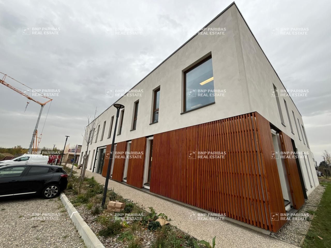 432 m² pour ce bureaux en vente à Saint-priest