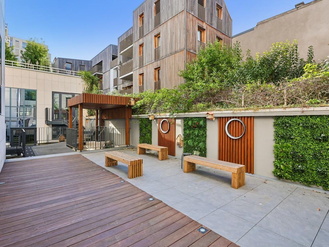 2293 m² pour ce bureaux en location à Paris