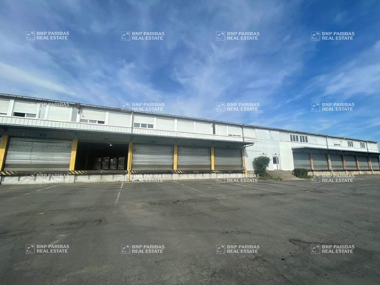 2756 m² pour ce activité en location à Fleury-les-aubrais