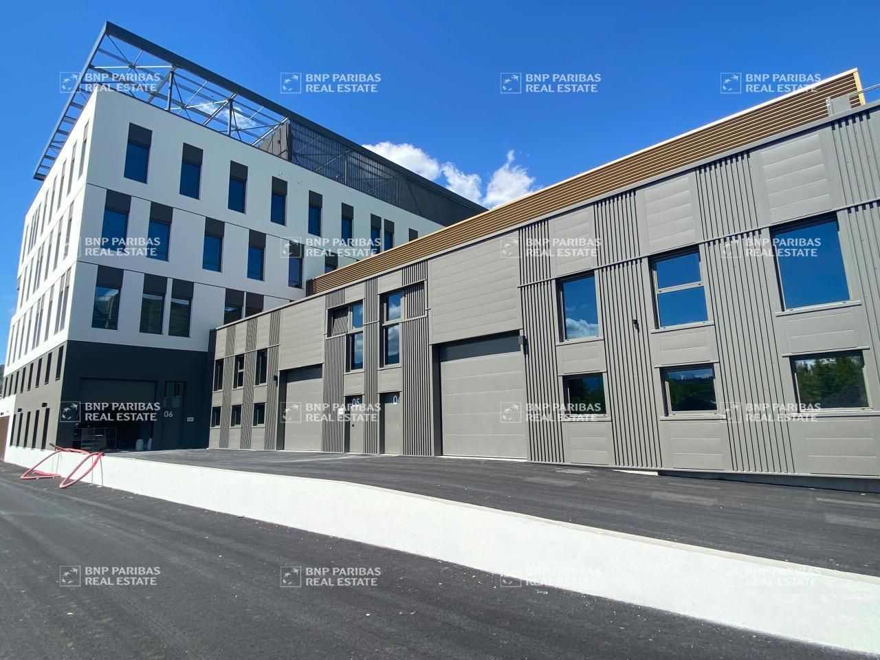 Location Bureaux 588.49 m² divisibles 38400 Saint-martin-d'hères