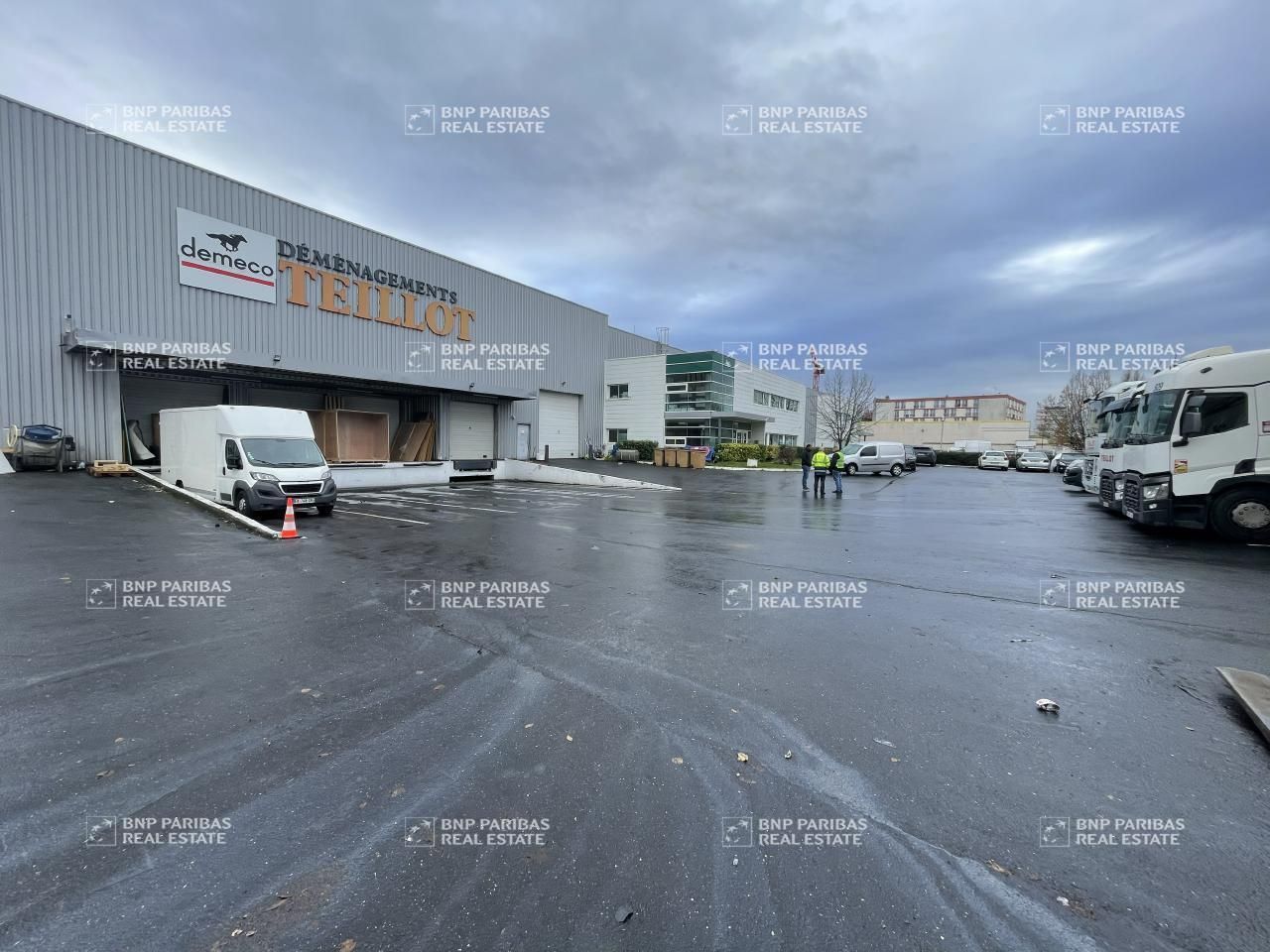 2212 m² pour ce activité en location à Vitry-sur-seine