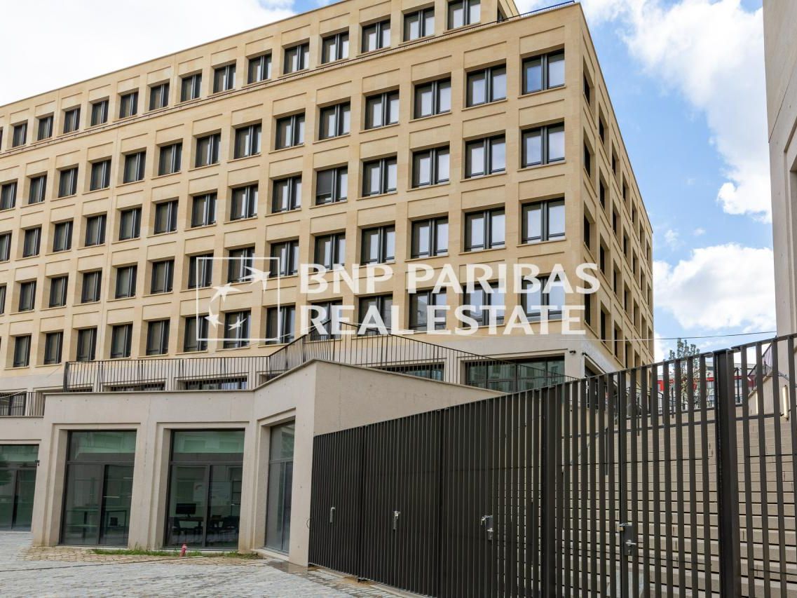 Location bureaux à Paris 75019