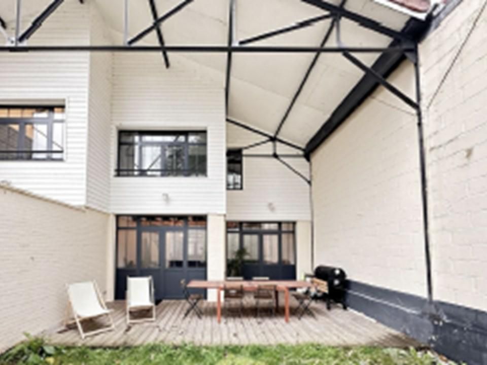 133 m² pour ce bureaux en location à Cachan