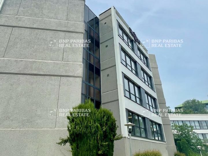 2083.2 m² pour ce bureaux en location à Biot