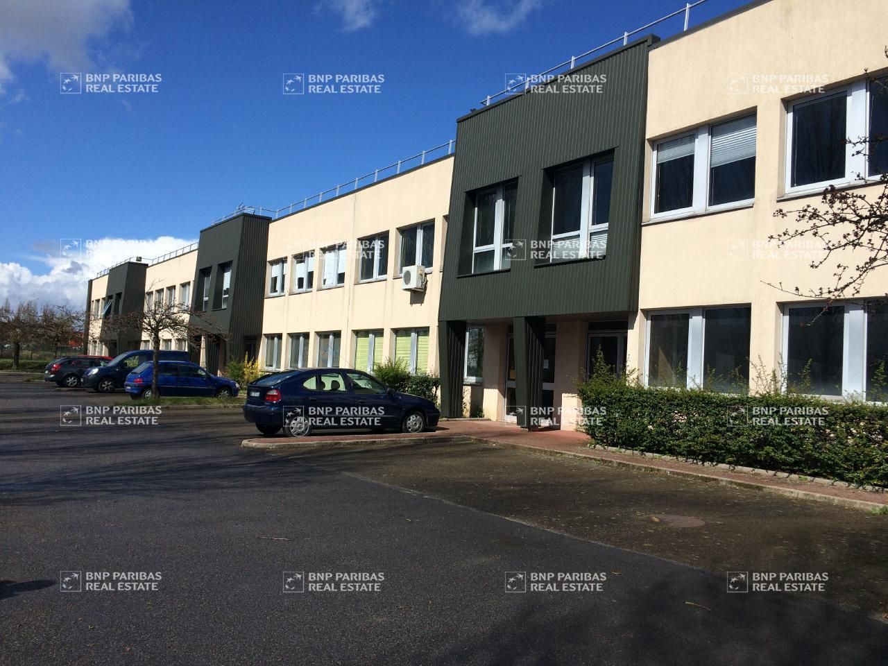 Location pme-pmi à Coignières 78310