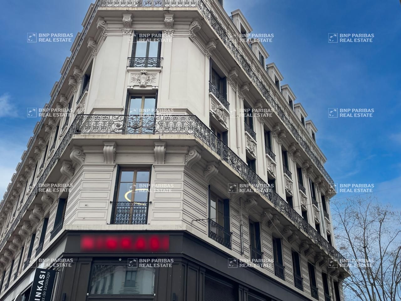 581 m² pour ce bureaux en location à Lyon