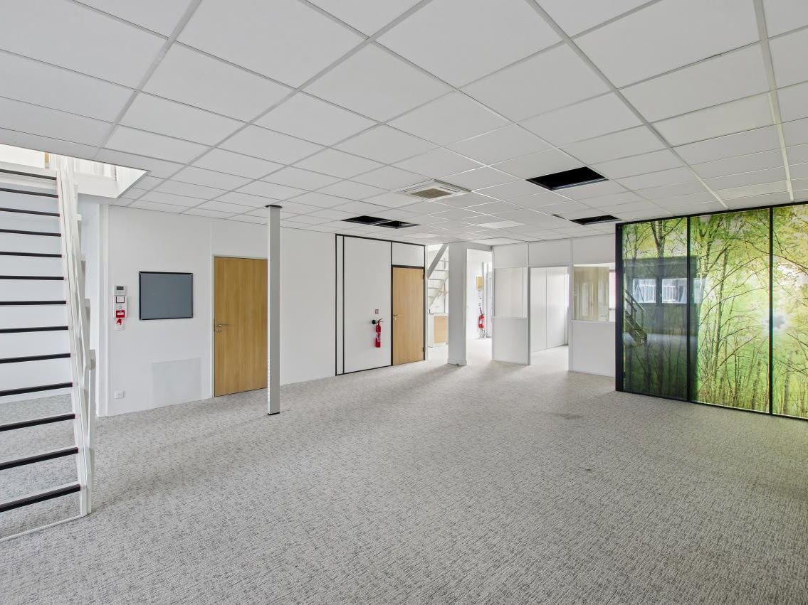 1060 m² pour ce bureaux en location à La plaine saint denis