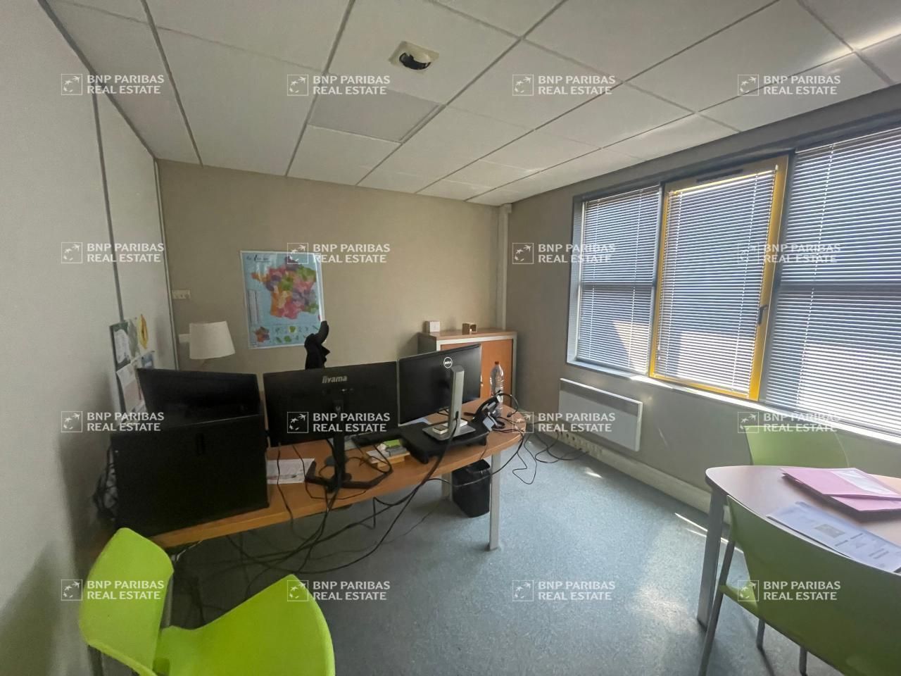 281 m² pour ce bureaux en location à Olivet