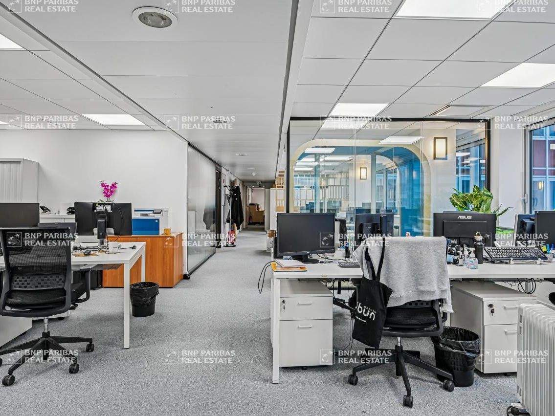 Location Bureaux 218 m² non divisibles 75015 Paris