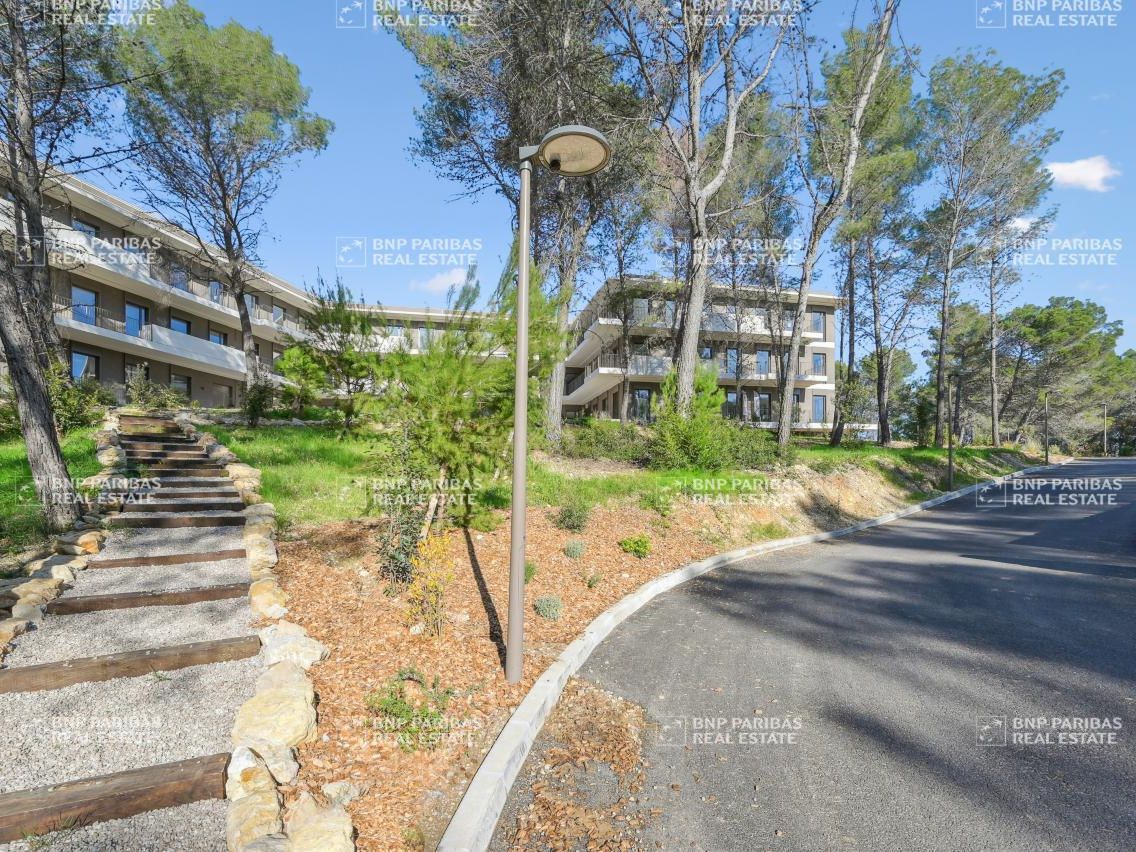 Location Bureaux 10424.85 m² divisibles 06560 Sophia antipolis