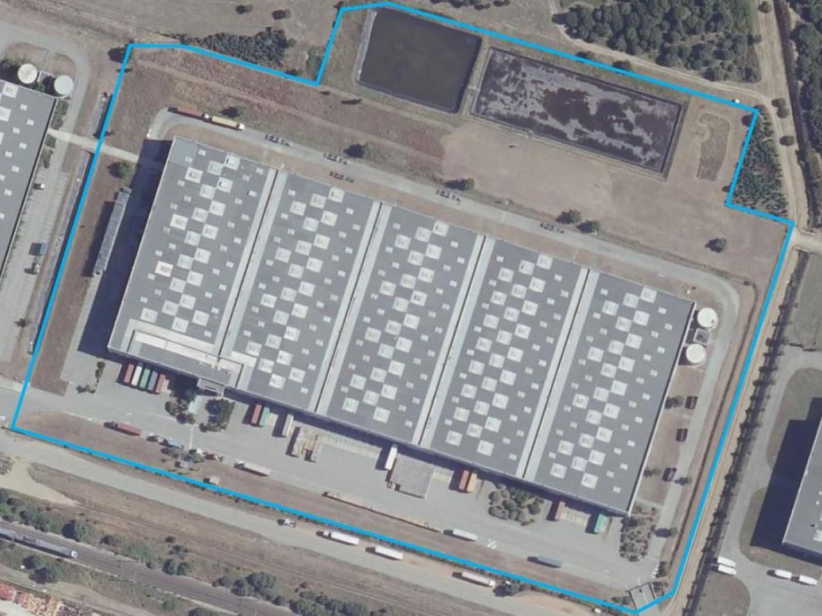 30669 m² pour cetentrepôts classe a en location à Saint-martin-de-crau