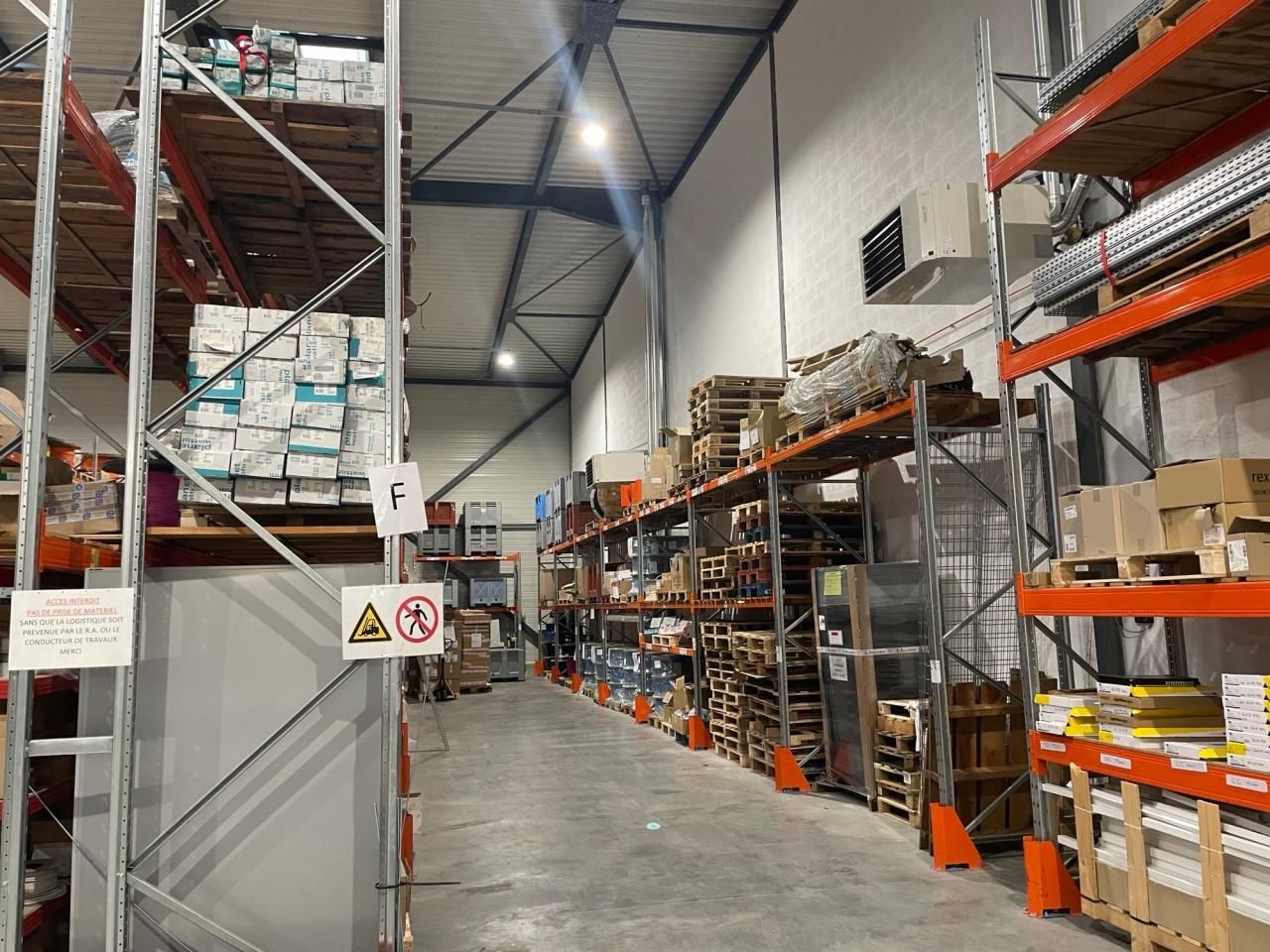 Location PME-PMI 1760 m² non divisibles 95700 Roissy-en-france